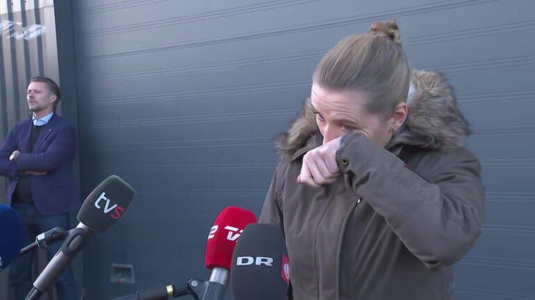 Прем'єрка Данії розплакалася на фермі, де через коронавірус знищили всіх норок