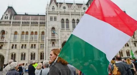 Україна не збирається політично воювати: Кулеба про конфлікт з Угорщиною