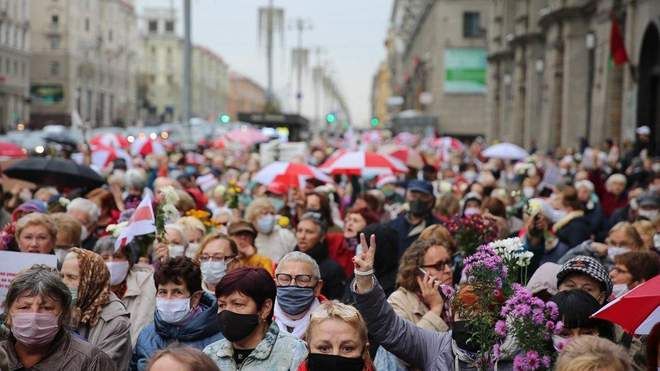 У Мінську пенсіонери не змогли провести марш: їх затримали ще до початку