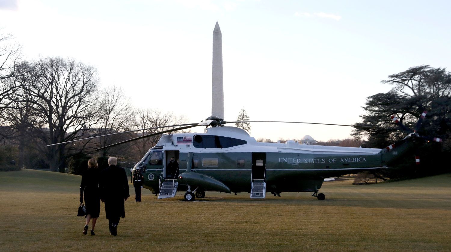 Дональд Трамп залишив Білий дім і відлетів з Вашингтону