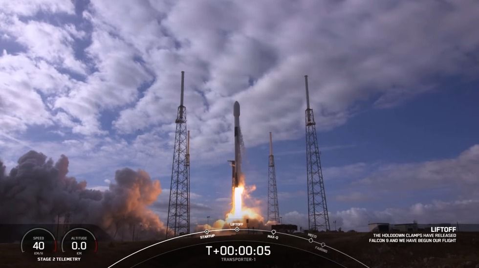 SpaceX запустив на орбіту 143 супутники