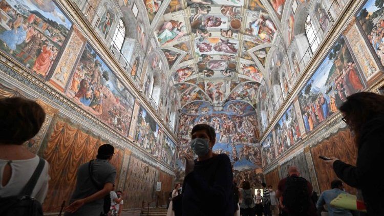Ватикан відкриває музеї для туристів