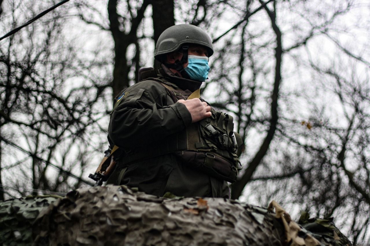 На Донбасі обстріляли позиції ООС 13 разів: двоє загиблих, четверо поранених