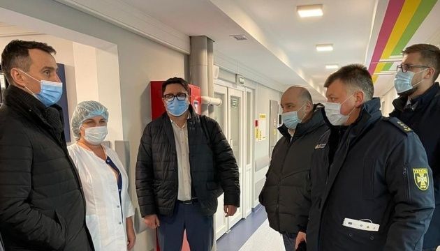 Коронавірус на Прикарпатті: розгортають тимчасовий госпіталь