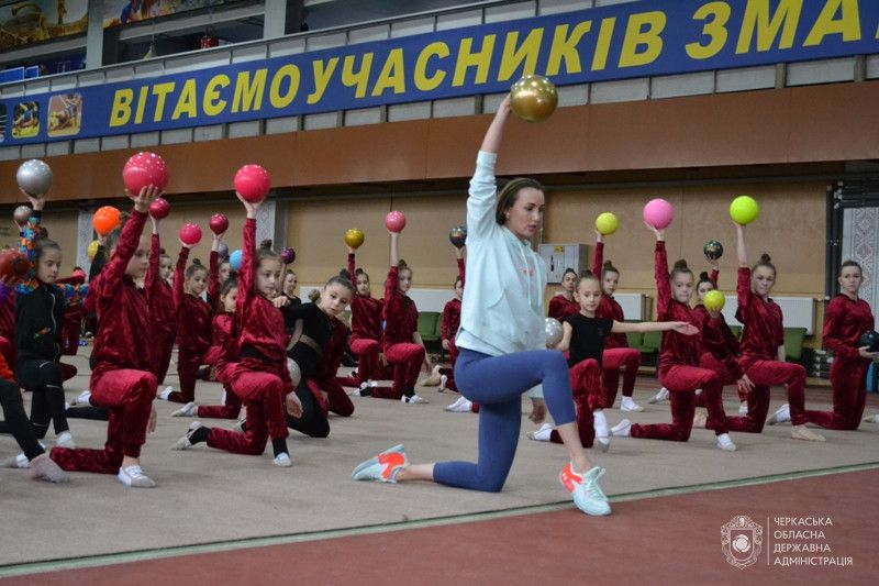 Бронзова призерка Олімпійських ігор Анна Різатдінова провела збори для юних гімнасток