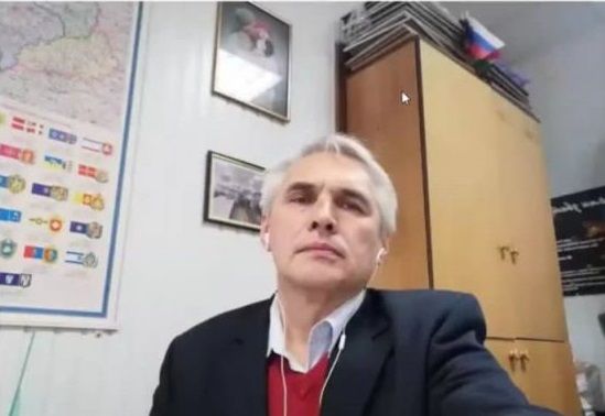 Чиновник Міністерства у справах ветеранів Штефанюк повісив російський триколор та сумує за померлими сепаратистами