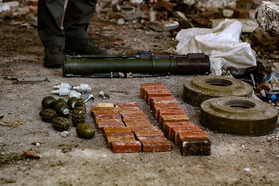 На Донеччині в районі проведення ООС виявлено схрон бойовиків