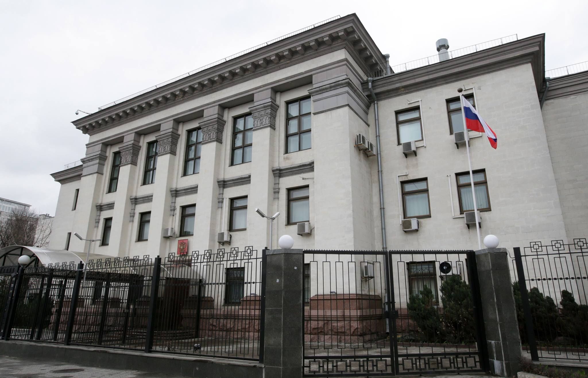 Україна висилає старшого дипломата посольства Росії