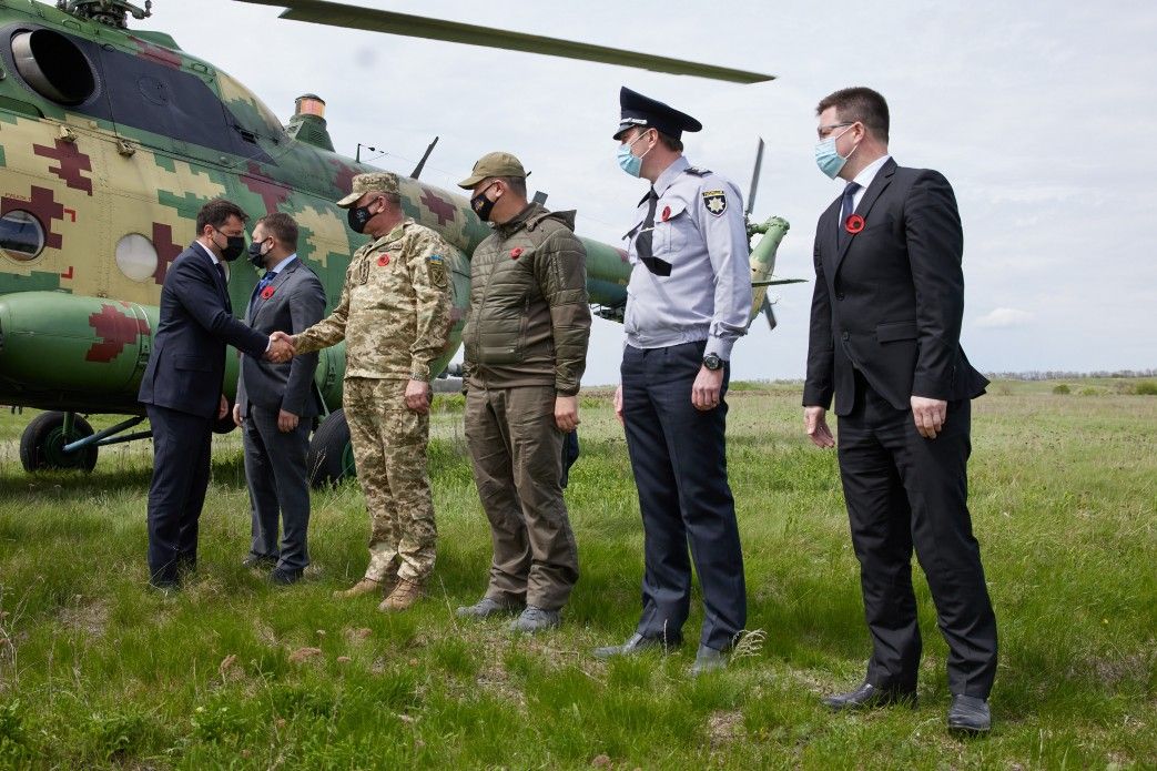 Зеленський і посли країн G7 та ЄС прибули на Луганщину