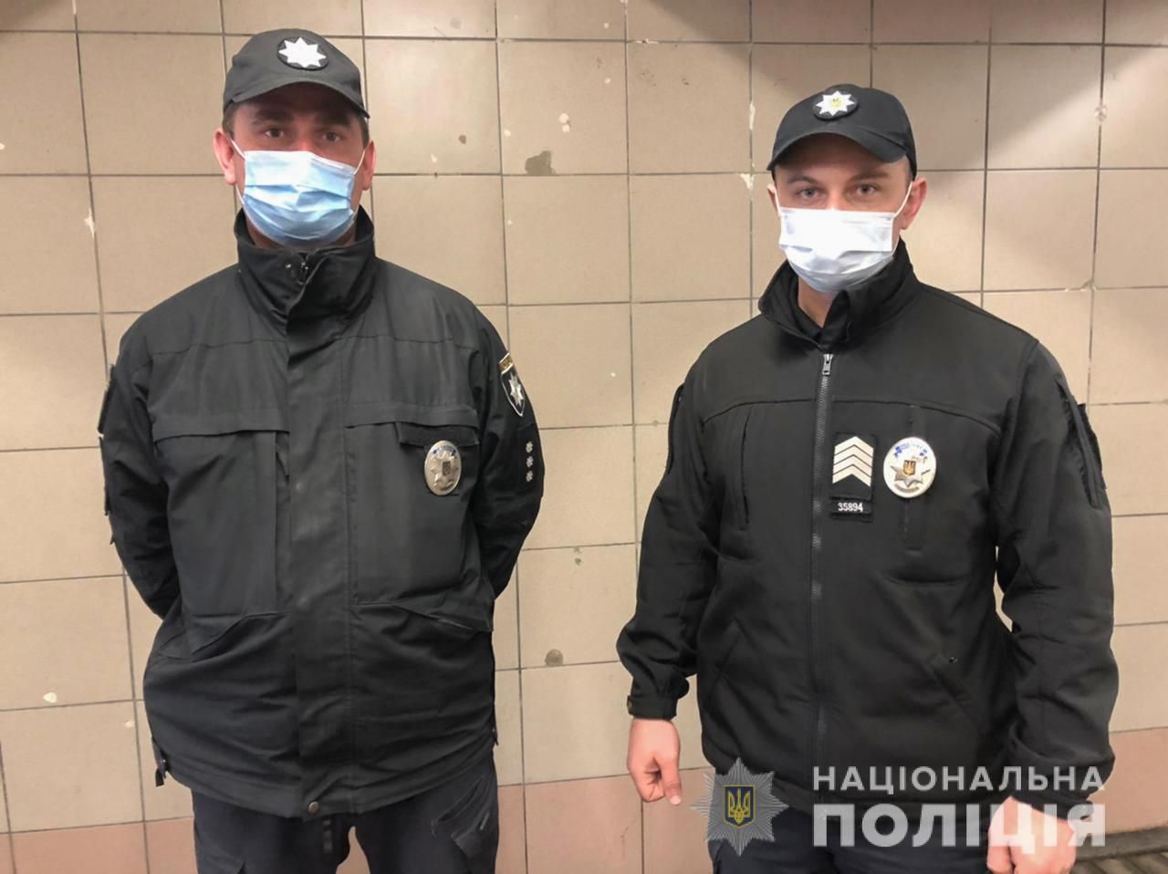 У метро Києва поліція прийняла пологи