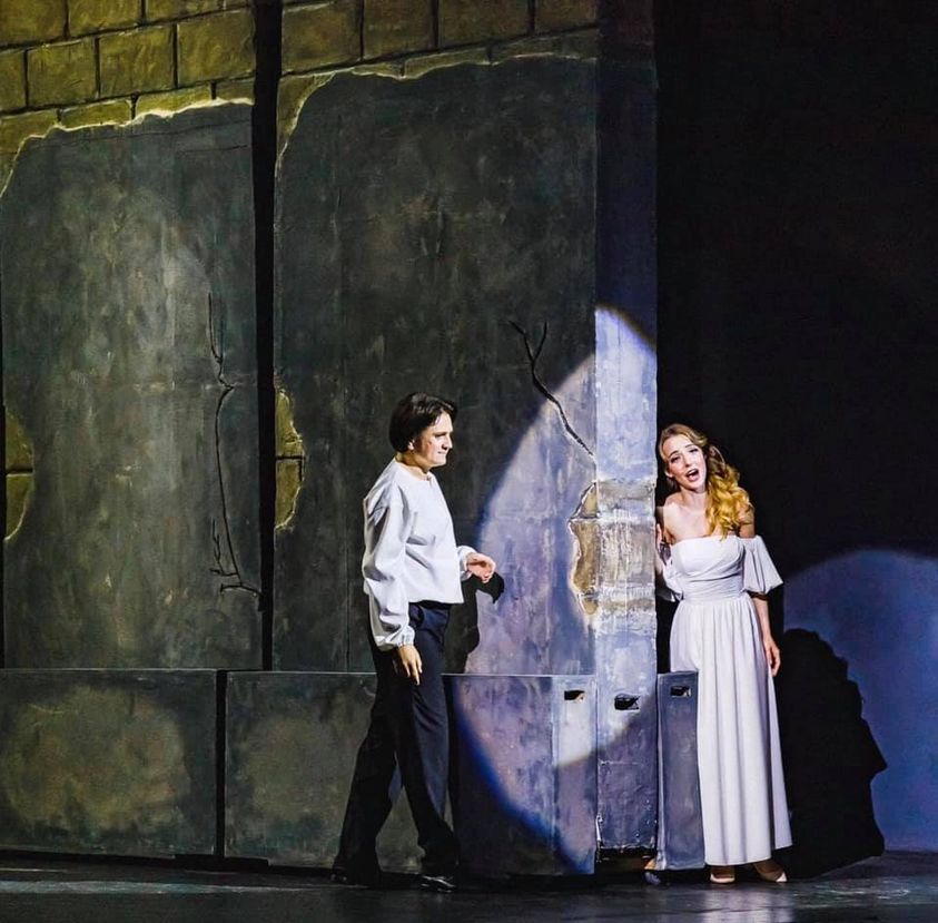Стіна ненависті для кохання: як Ромео і Джульєтта в Київській опері співають українською
