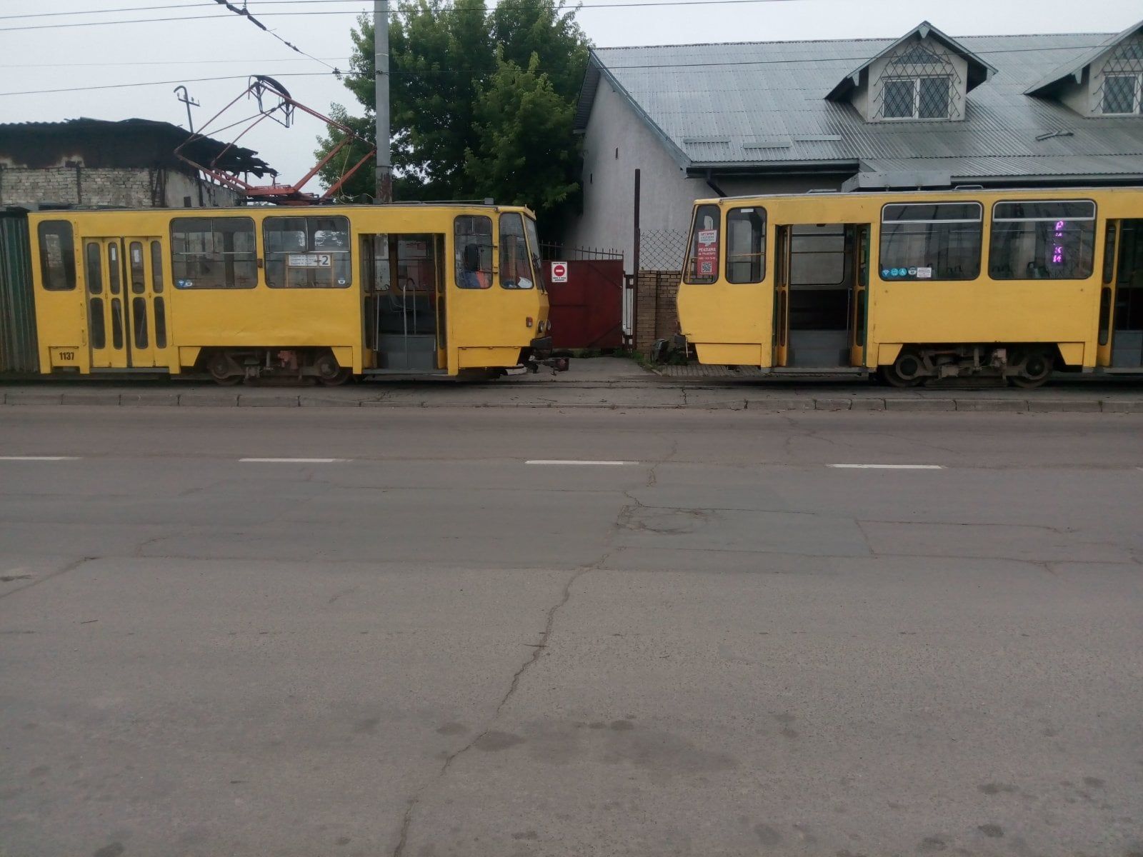 Буревій у Львові зупинив електротранспорт