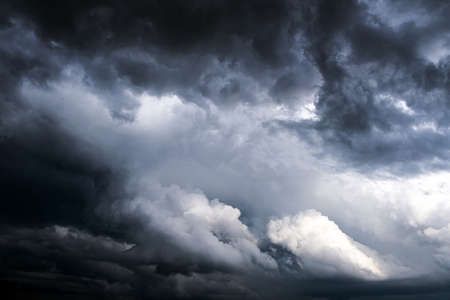 В Україні оголосили штормове попередження в 15 областях