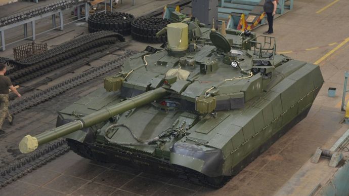 Завод імені Малишева у Харкові встиг виготовити танк «Оплот» до параду, фото