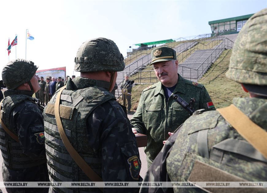 Лукашенко домовився про закупівлю російського озброєння на $1 млрд
