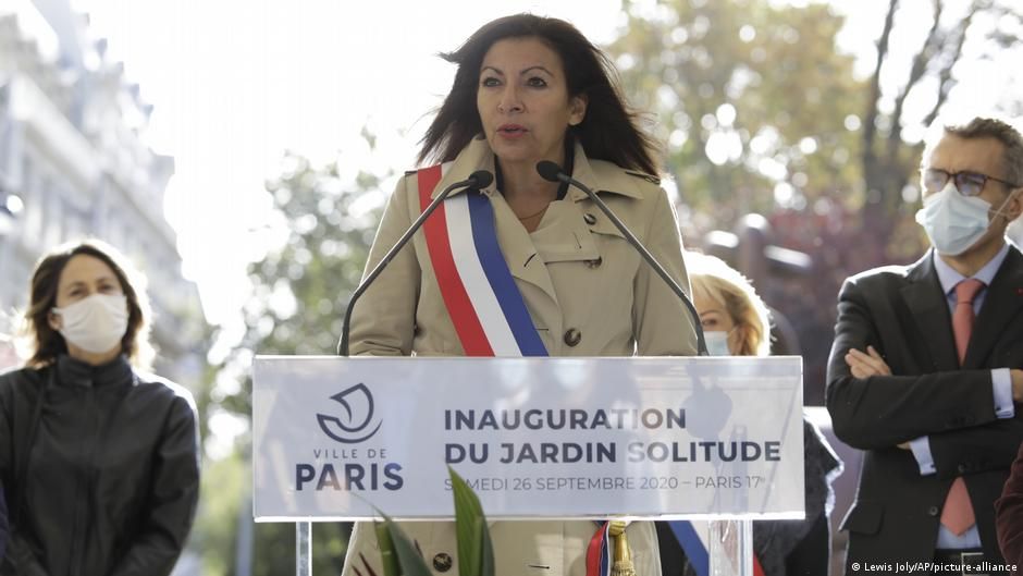 І тут прийшла Ідальго: мер Парижа побореться за крісло президента Франції