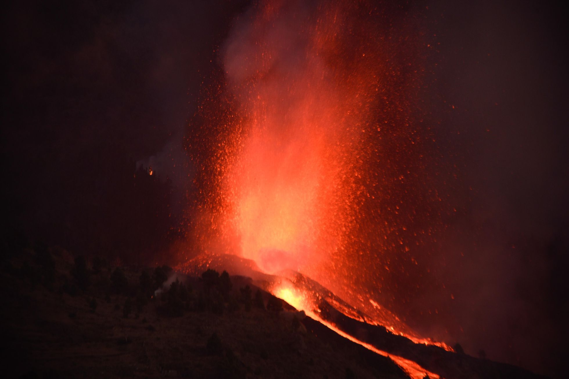 Через виверження вулкану на Канарських островах евакуйовано тисячі людей