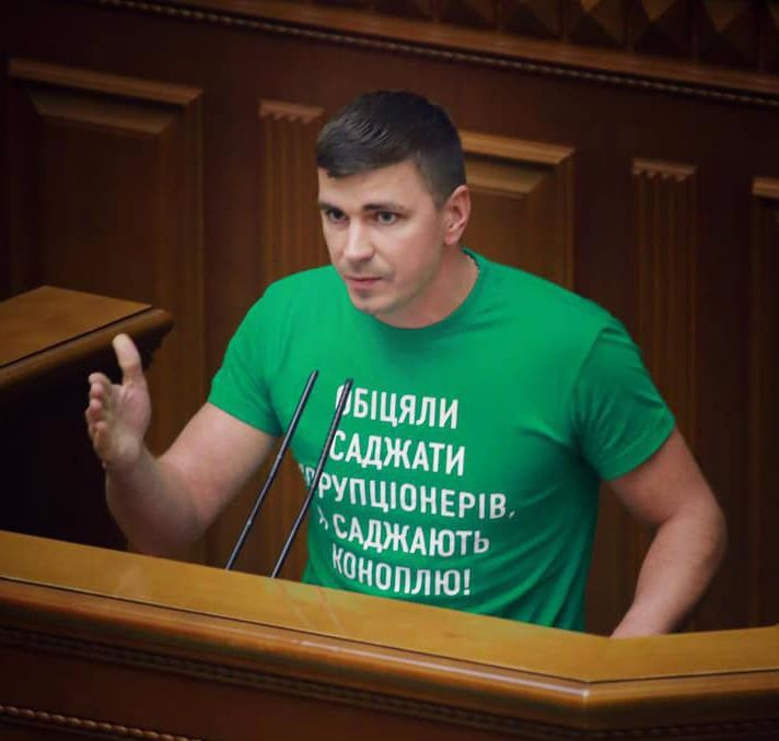Депутат Антон Поляков виявлений мертвим у таксі