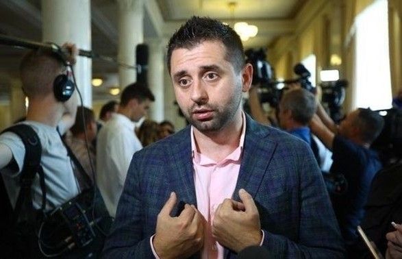 Рада  в четвер голосуватиме за чотирьох міністрів - Арахамія