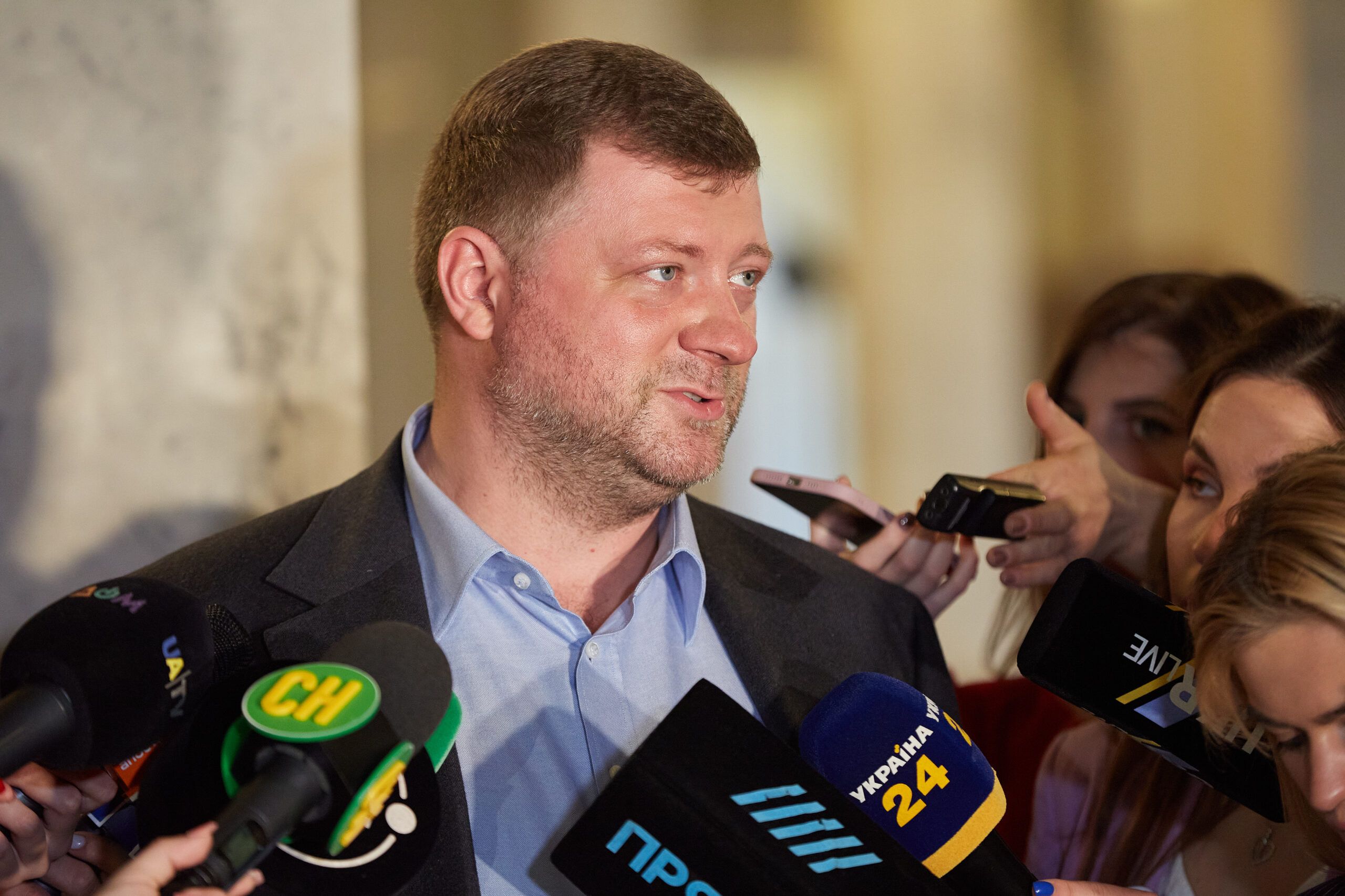 Корнієнко залишає посаду голови партії «Слуга народу»