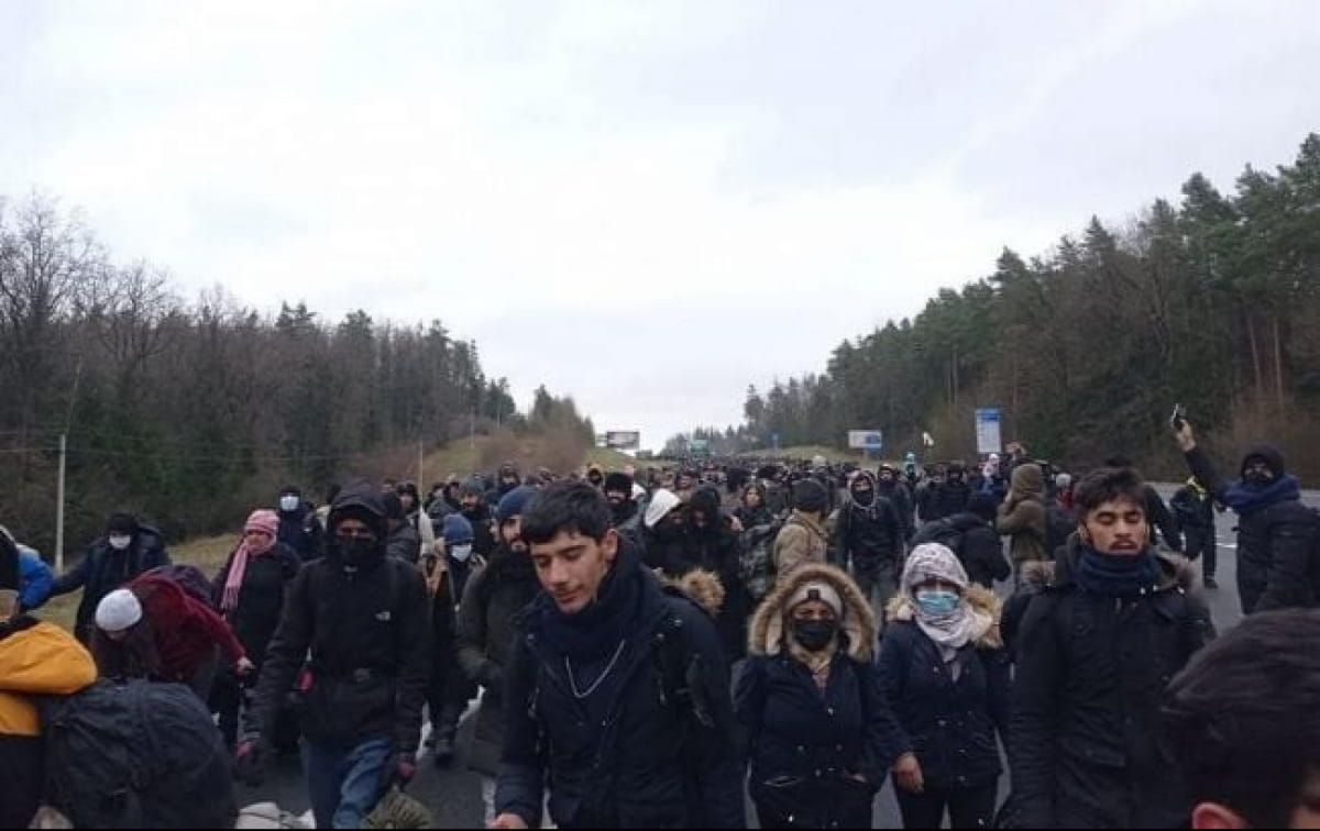 «Білоруські» мігранти ледь не прорвались через польський кордон