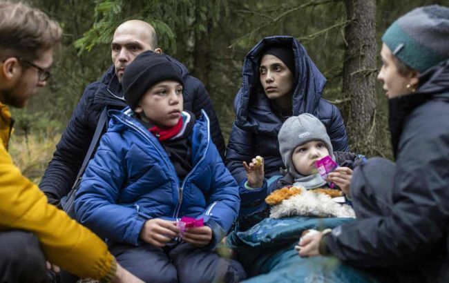 У центрі Мінська збирають мігрантів, яких відправлятимуть до кордонів Польщі та Литви