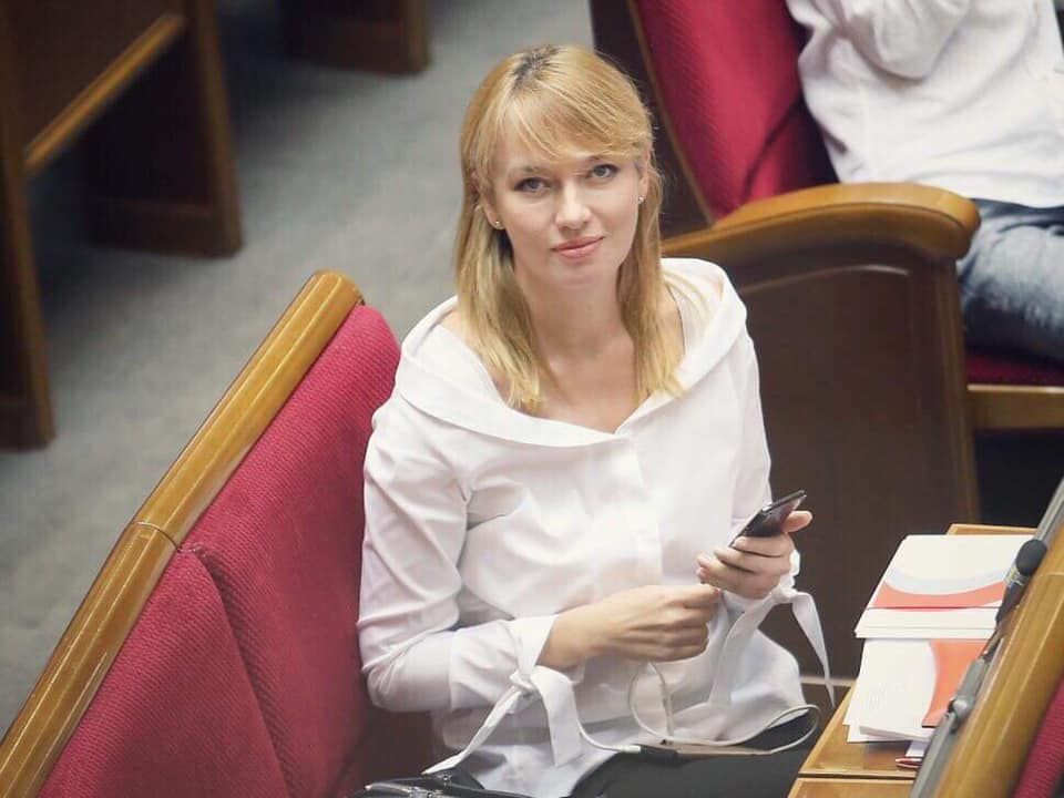 Нардепку Олену Шуляк висунуто на посаду голови партії «Слуга народу»