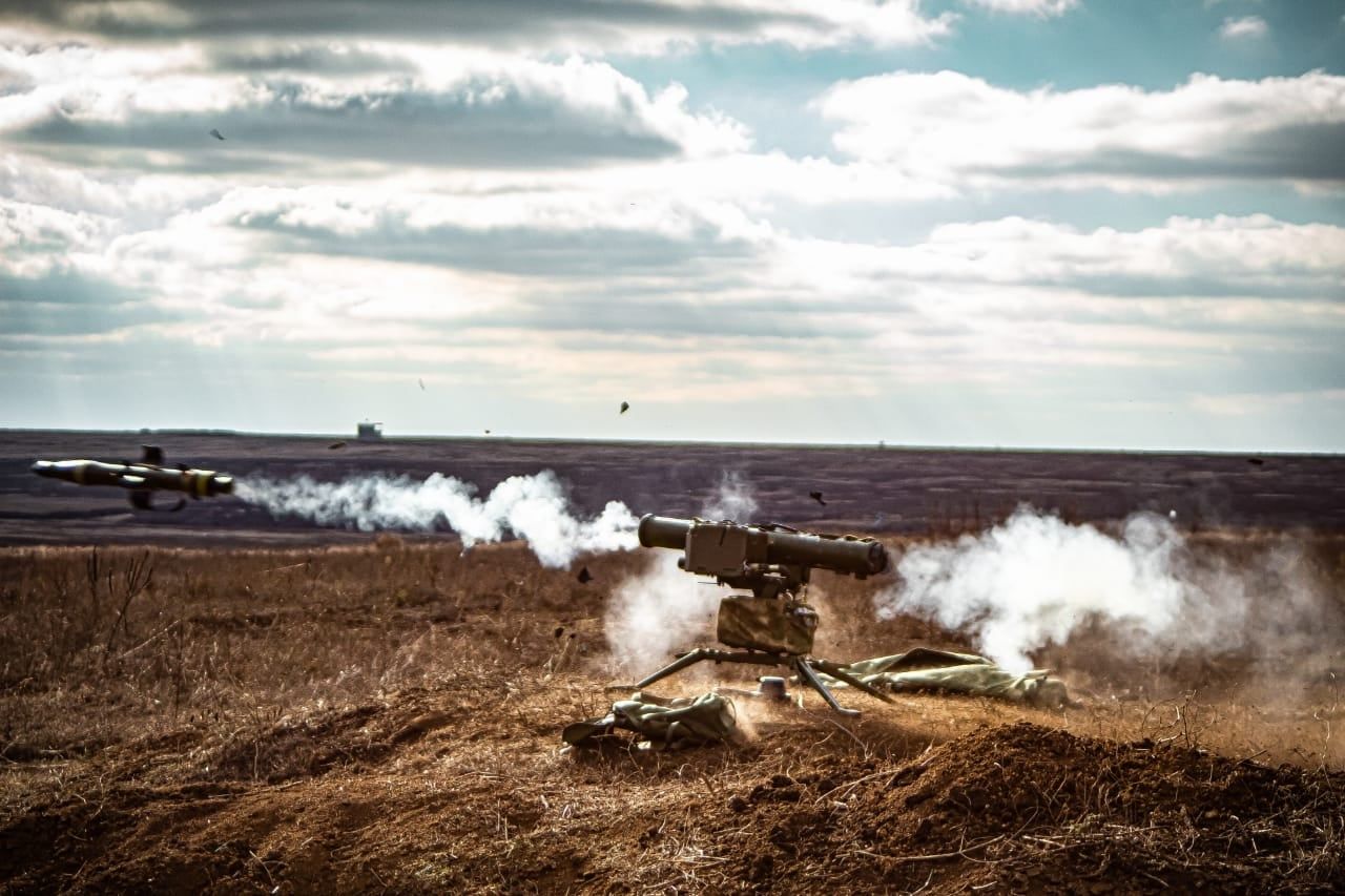 На Донбасі українські військові застосували протитанкові ракети «Джевелін»