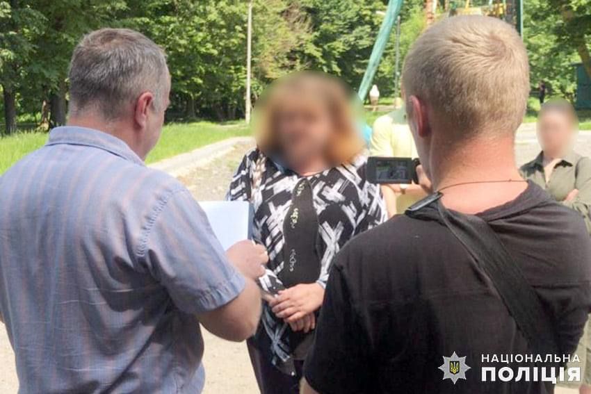 У Хмельницькому засудили жінку за продаж доньки в бордель