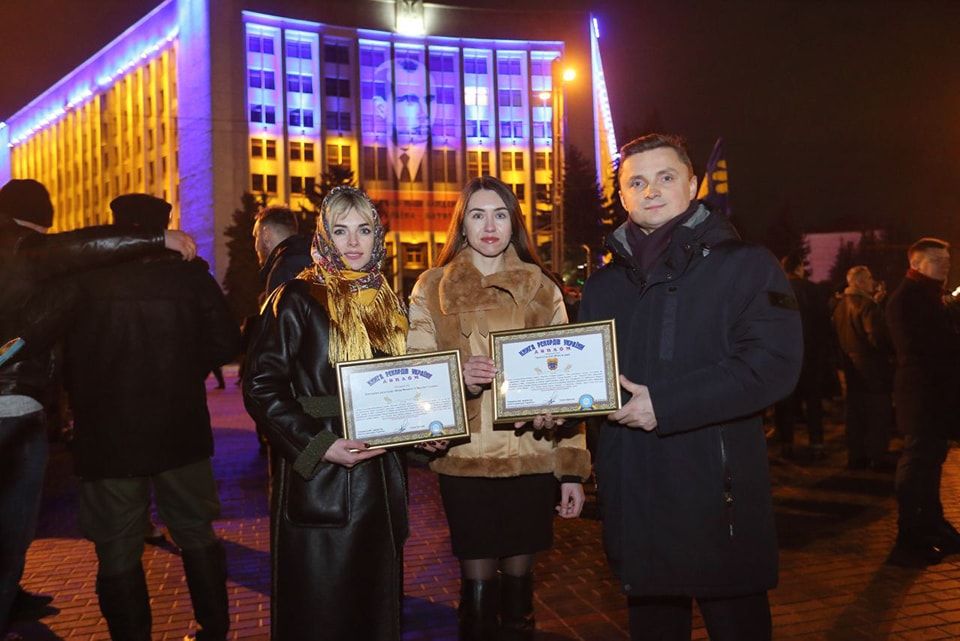 Гігантський банер  із зображенням Бандери занесли до Книги рекордів України