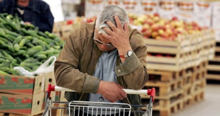 Регулювання цін на деякі продукти харчування введено в Україні
