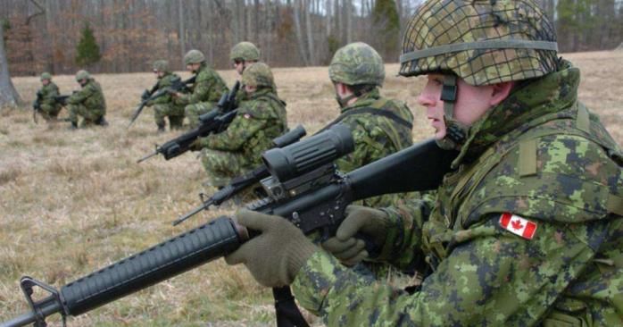 Бійці Канадського полку спеціальних операцій (CSOR).