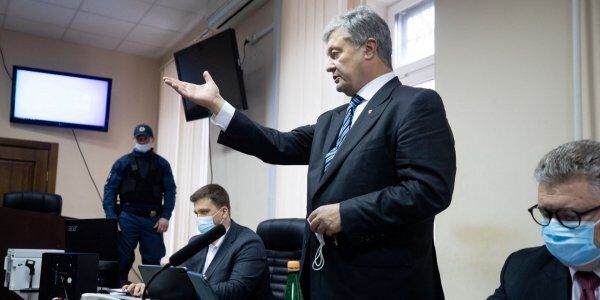 Петро Порошенко в Печерському суді 16 січня.