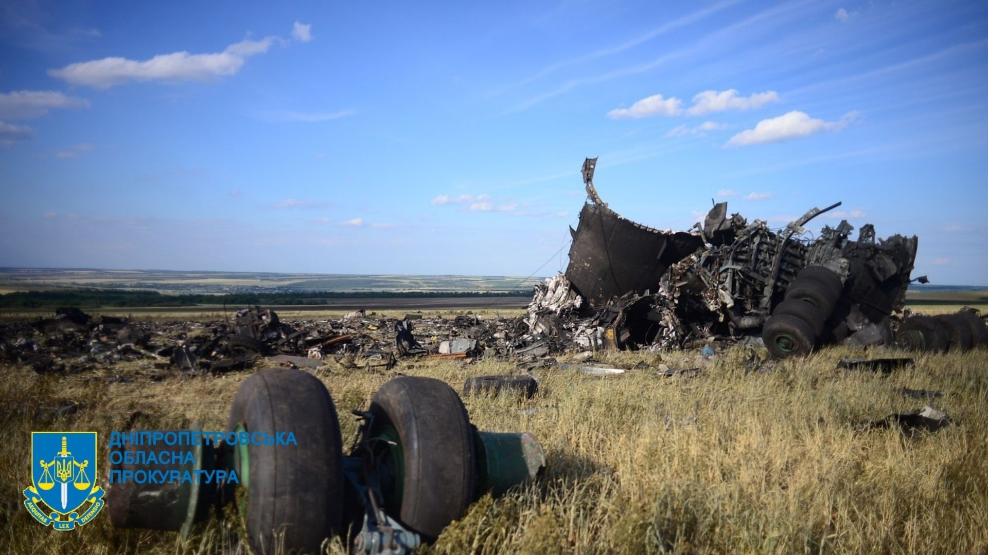 На місці збитого літака поблизу ЛАПа влітку 2014 року.