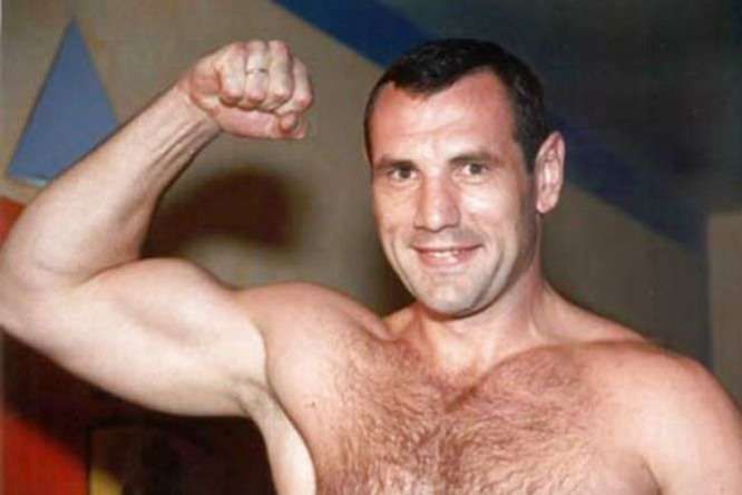 Відомого українського  боксера  Володимира Вірчиса знайдено повішеним