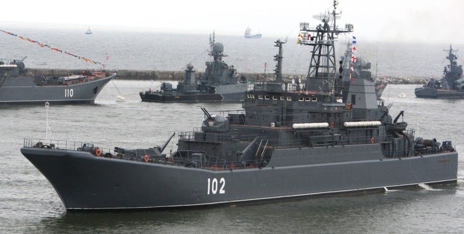 Загін великих десантних кораблів ВМФ Росії зайшов до Севастополя