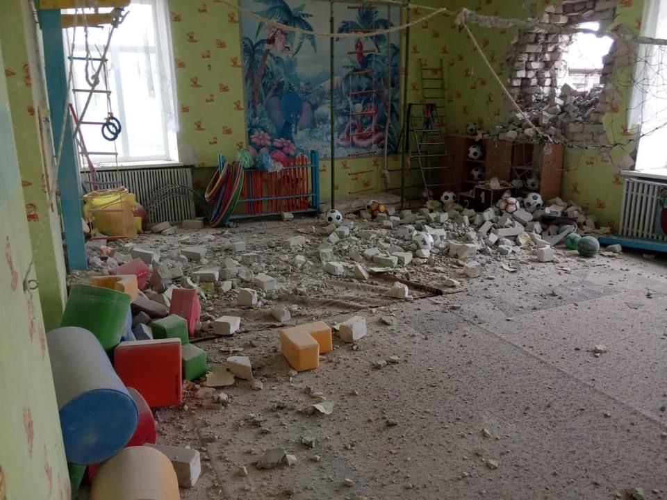 У Станиці Луганській окупанти обстріляли дитсадок, є постраждалі