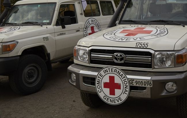 На Донбасі обстріляли Гуманітарний конвой Червоного Хреста