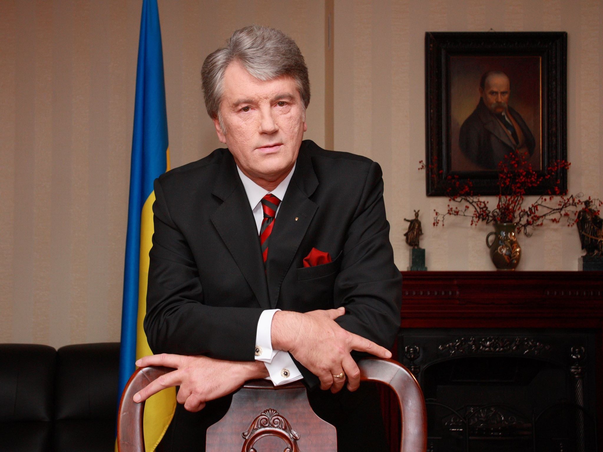 Віктор Ющенко вважає, що Путіна не можна лишати при владі.