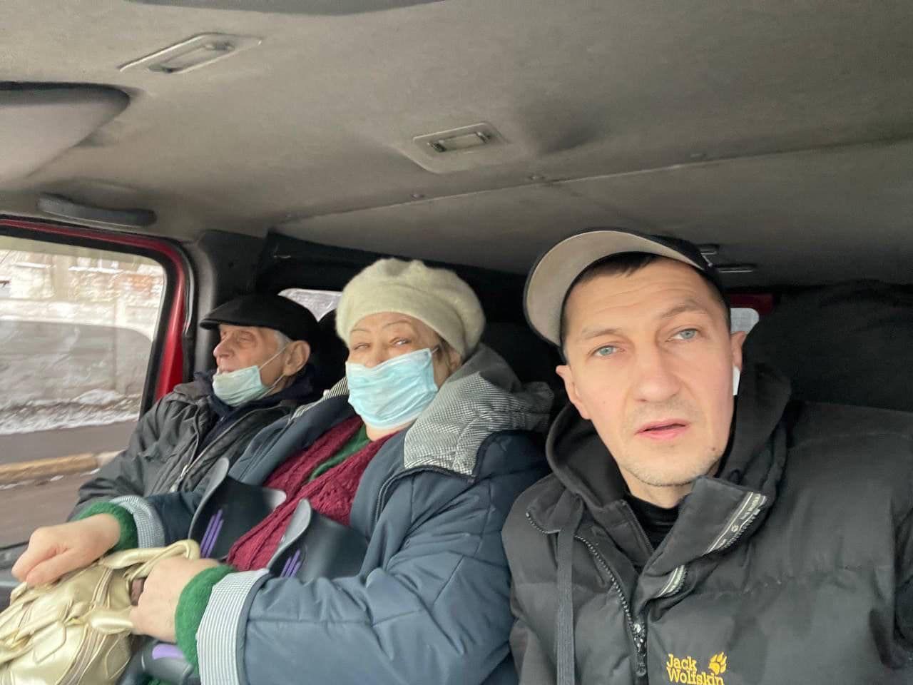 Евакуював сотні людей: волонтер Олександр Іващик загинув у Ірпені