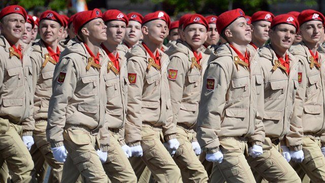 Кремль хоче відправити на війну в Україні підлітків з «Юнармії»