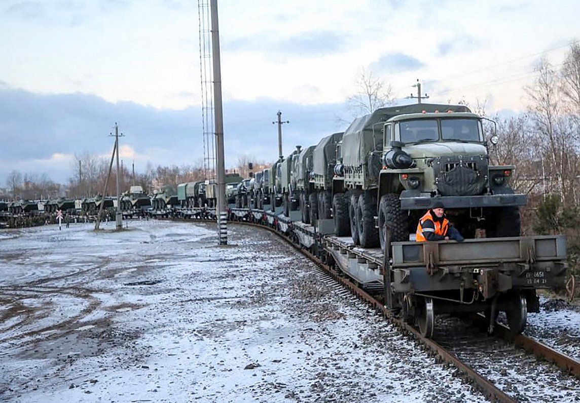 Це не справжнє виведення військ, а зміна стратегії — Столтенберг