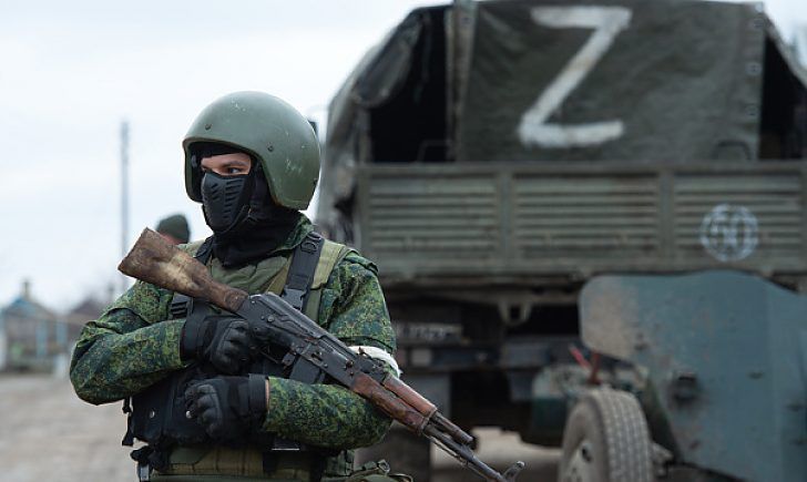 Російські окупанти готуються до наступу на сході України