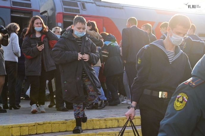 До Владивостока депортували дітей з Маріуполя