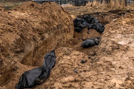 На Київщині знайдено вісім масових поховань, із яких підняли 148 тіл мирних жителів