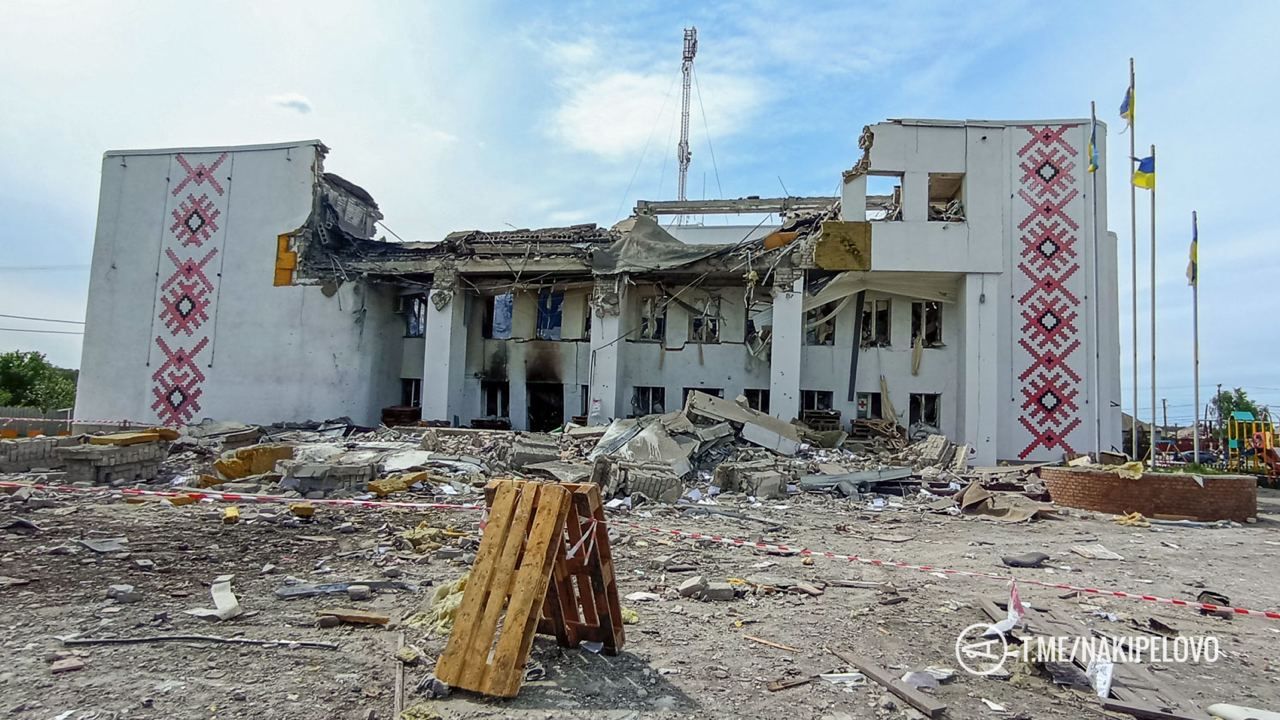 Будинок культури в Дергачах росіяни бомбили двічі.