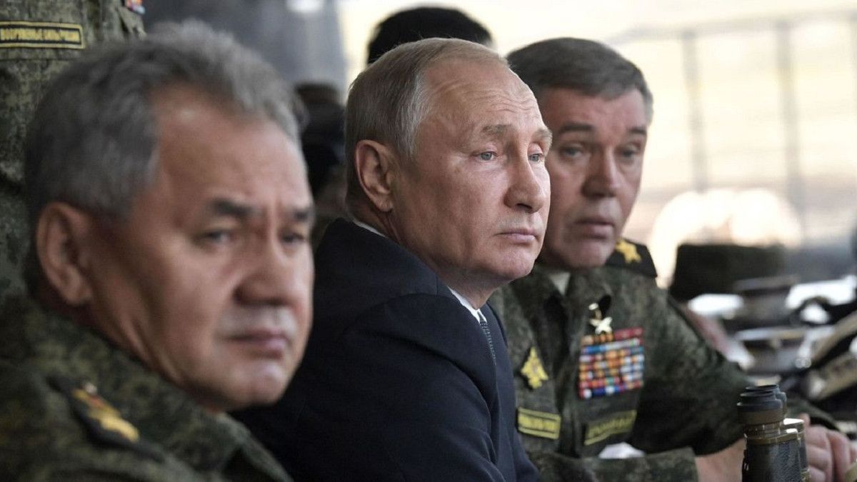 Путін не задоволений "роботою" свого генералітету в Україні.