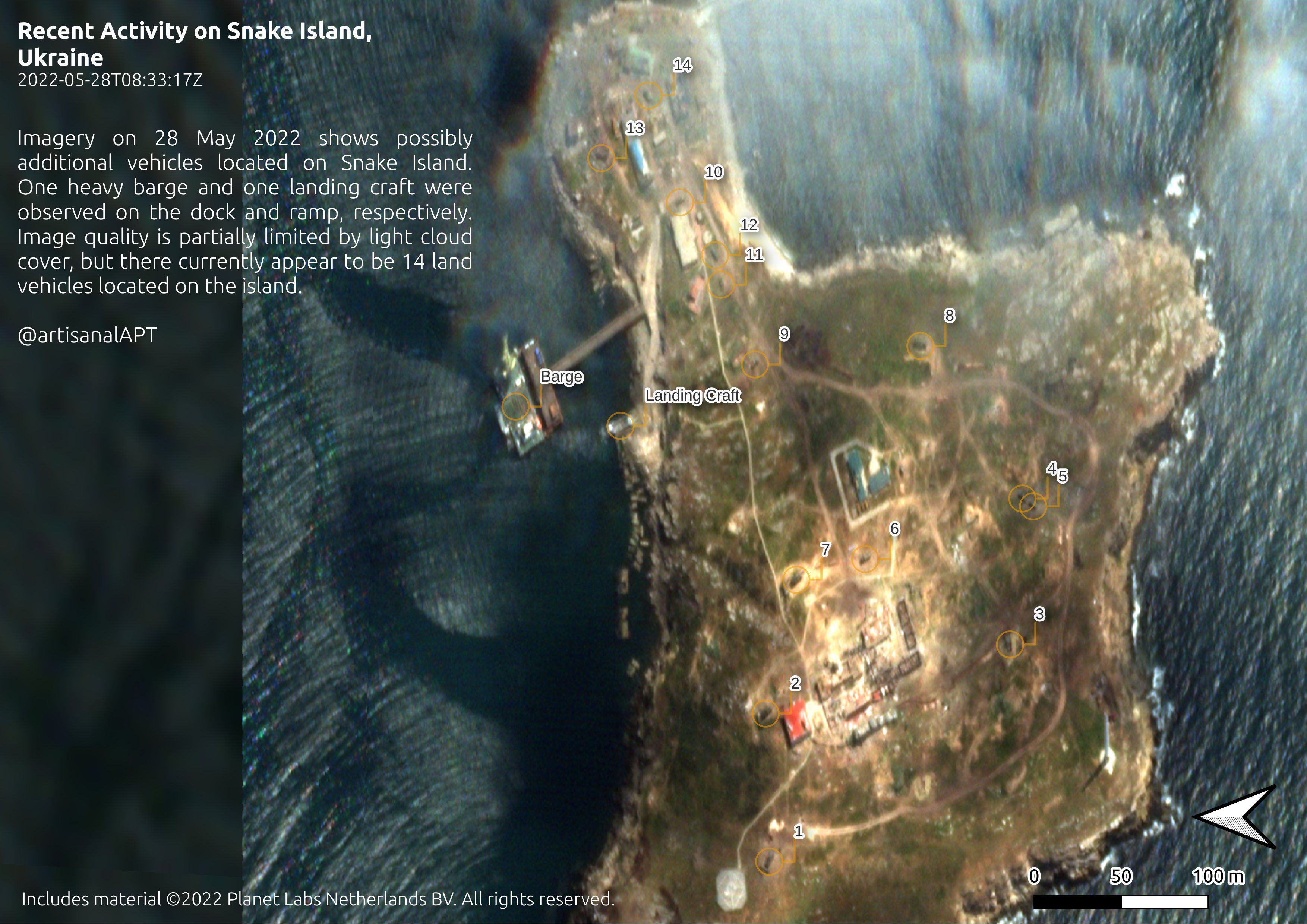 На острові Зміїний російські окупанти розмістили техніку, фото з супутника