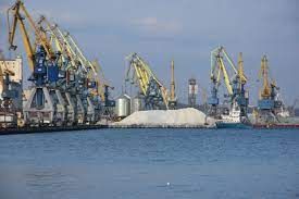 Росія взяла в облогу українські морські порти