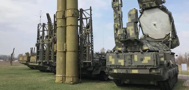 Ешелоновану систему ППО довкола Києва може прорвати лише масований ракетний удар